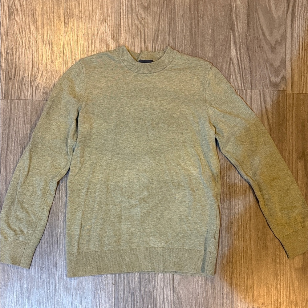 H&M Men's Sage Green Crewneck Sweater
